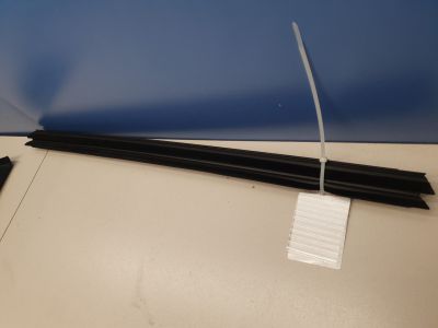 Накладка стекла задней левой двери для Mercedes E-klasse W212 2009-2016