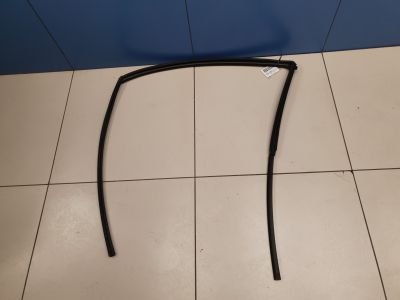 Уплотнитель стекла передней левой двери для Toyota Yaris 2011-2017