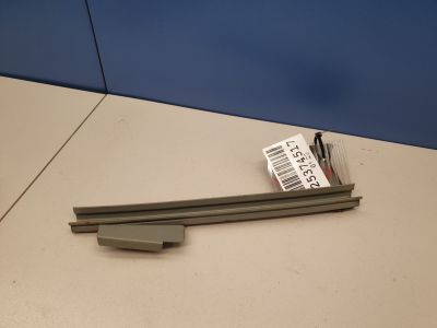 Направляющая стекла передней правой двери для Subaru Forester S12 2008-2012