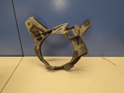 Кронштейн ПТФ правый для Toyota RAV 4 2013-2019