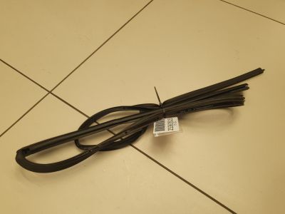 Уплотнитель задней двери для Skoda Roomster 2006-2015