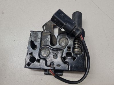 Замок капота для Audi Q3 F3 2018-