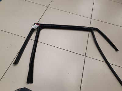 Уплотнитель стекла двери задний левый для BMW X6 F16 2014-2020