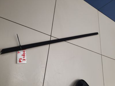 Накладка стекла передней левой двери для Land Rover Range Rover Evoque 2011-2018