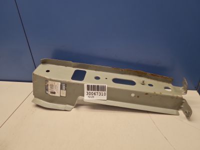 Кронштейн панели радиатора правый для LADA Vesta 2015-