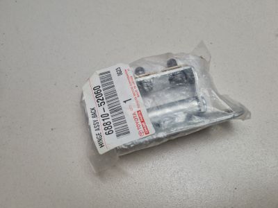 Петля двери багажника верхняя для Toyota Highlander U20 2001-2006