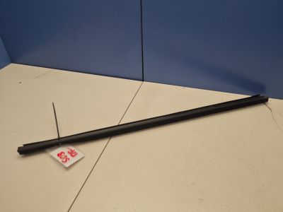 Накладка стекла передней правой двери для Peugeot 508 2010-2018