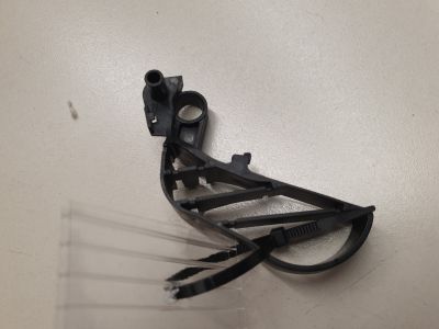 Кронштейн замка двери передний правый для Ford Focus 3 2011-2019