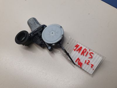 Моторчик стеклоподъёмника передний правый для Toyota Yaris 2011-2017