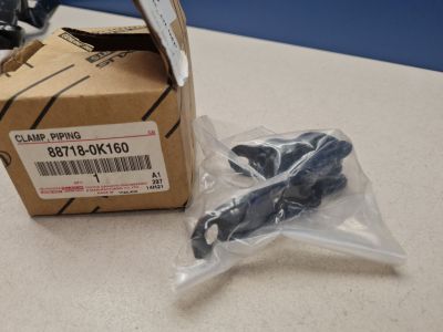 Хомут для шланга для Toyota Fortuner GGN155 2015-