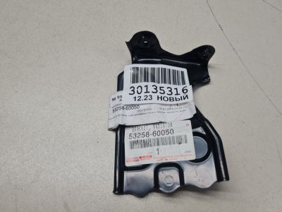 Кронштейн панели радиатора левый для Toyota Land Cruiser 200 2008-