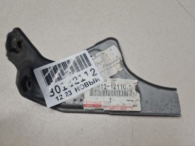 Кронштейн панели радиатора правый для Toyota Corolla E15 2006-2013