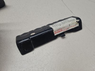 Кронштейн бампера переднего правый для Lexus LX 570 URJ200 2007-