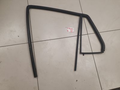 Уплотнитель стекла задней левой двери для Hyundai Santa Fe CM 2005-2012
