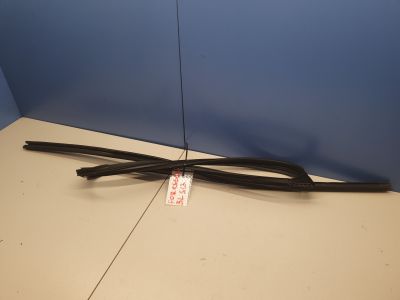 Уплотнитель стекла двери задний левый для Subaru Forester S13 2012-2018