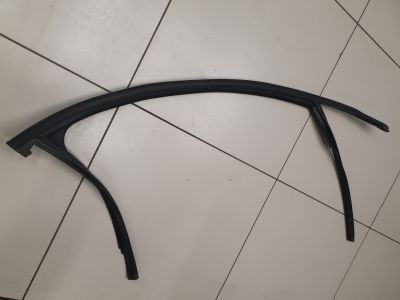 Уплотнитель стекла передней правой двери для Audi A4 B8 2007-2015