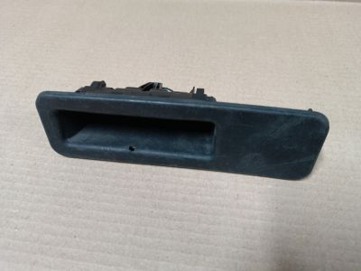 Кнопка открывания багажника для BMW 5 G30 F90 2016-