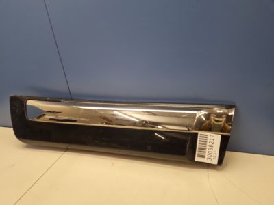 Молдинг двери правый задний для Toyota Land Cruiser 200 2008-