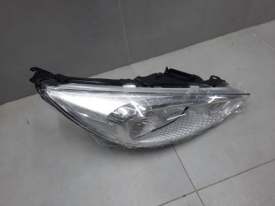 Фара правая для Ford Focus 3 2011-2019