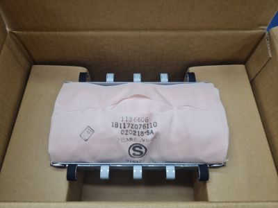 Airbag пассажира в торпедо для Toyota Yaris 2005-2011