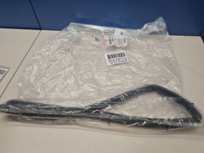 Уплотнитель двери передней для Lexus RX GL20 2016-