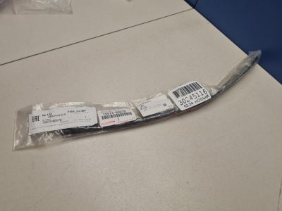 Молдинг стекла двери багажника для Toyota Land Cruiser 200 2008-