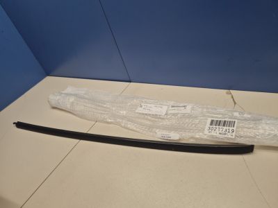 Молдинг лобового стекла левый для Toyota Camry V70 2017-