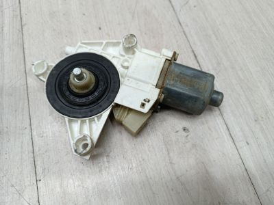 Моторчик стеклоподъёмника задний правый для Mercedes C-klasse W204 2007-2015