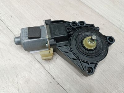 Моторчик стеклоподъёмника задний правый для KIA Sorento 2009-2021