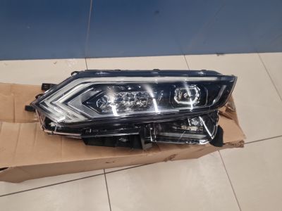 Фара левая для Nissan Qashqai J11E 2014-