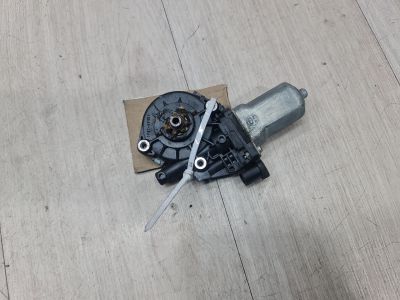 Моторчик стеклоподъёмника задний левый для Toyota Hilux 2005-2015