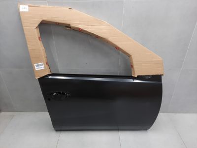 Дверь правая передняя для Renault Duster 2010-