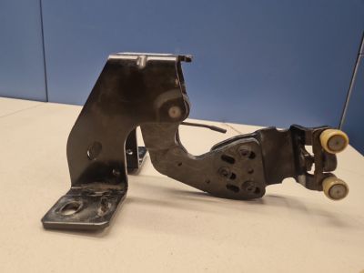 Ролик сдвижной двери центральный левый для Peugeot Traveller 2016-2019