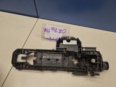 Кронштейн ручки двери передней правой для Mercedes E-klasse W212 2009-2016