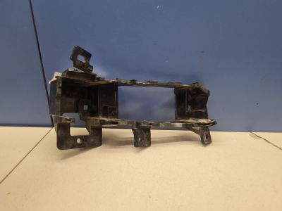 Кронштейн противотуманной фары правый для Infiniti QX56 QX80 Z62 2010-