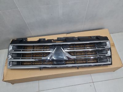 Решетка радиатора для Mitsubishi Pajero V8 V9 2006-