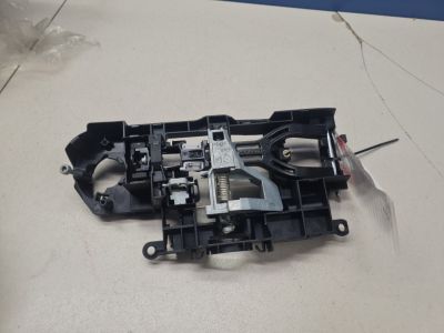 Кронштейн ручки двери задней левый для BMW 5 F10 2009-2017