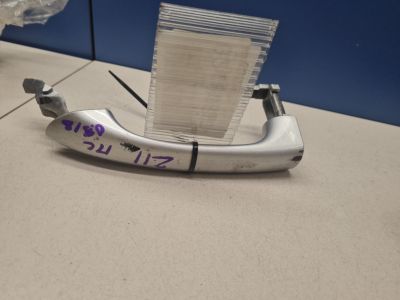 Ручка двери нaружная левая передняя для Mercedes E-klasse W211 2002-2009