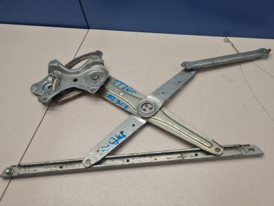 Стеклоподъемник передний левый для Lexus CT 200H 2010-2018