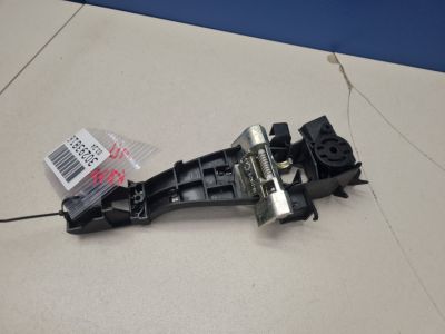 Кронштейн ручки двери передней левой для Land Rover Discovery 2004-2009