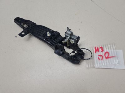 Кронштейн ручки двери передней правой для Mazda 3 BL 2009-2013