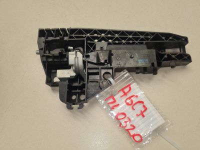 Кронштейн ручки двери левый для Audi A6 C7 Allroad quattro 2012-2019