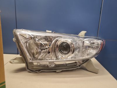 Фара левая для Toyota Highlander U40 2007-2013