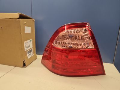 Фонарь на крыло левый для Toyota Corolla E12 2001-2007