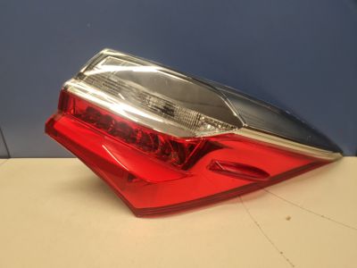 Фонарь на крыло правый для Toyota Corolla E18 2013-