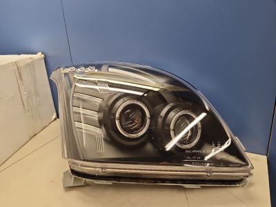 Фара правая для Toyota Land Cruiser Prado 120 2002-2009