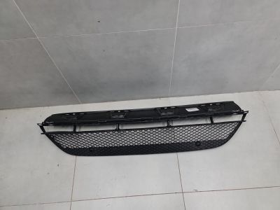 Решётка в бампер центральная для Mercedes GLC-klasse X253 2015-