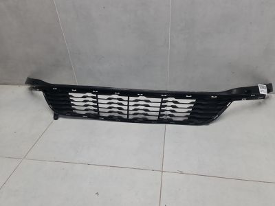 Решётка в бампер центральная для KIA Rio 3 2012-2017