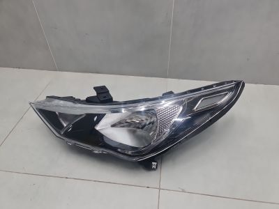 Фара левая для Hyundai Solaris 2017-