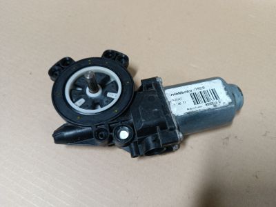 Моторчик стеклоподъёмника задний правый для Nissan Navara D40 2005-2015